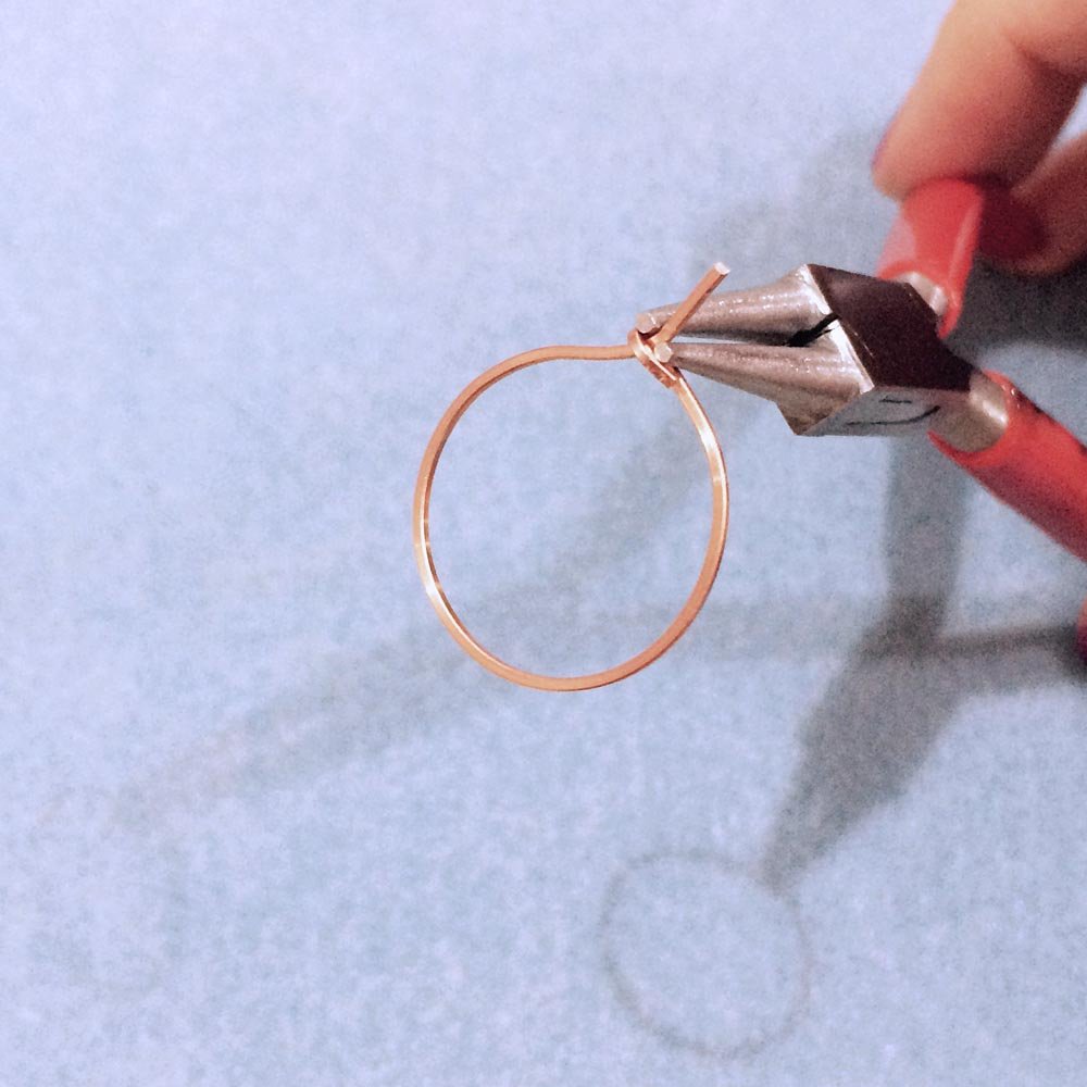 Hoop-Earring-Guide-Step5-BeadsJar