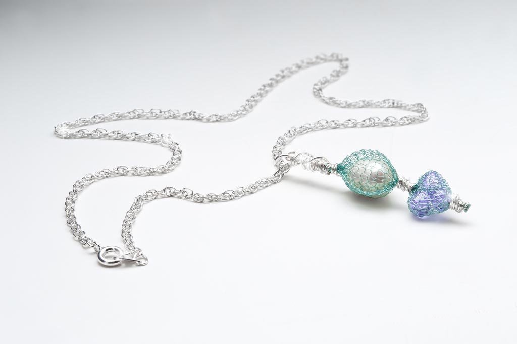 Knitted-wire-pendant-blog-image-beadsjar-uk